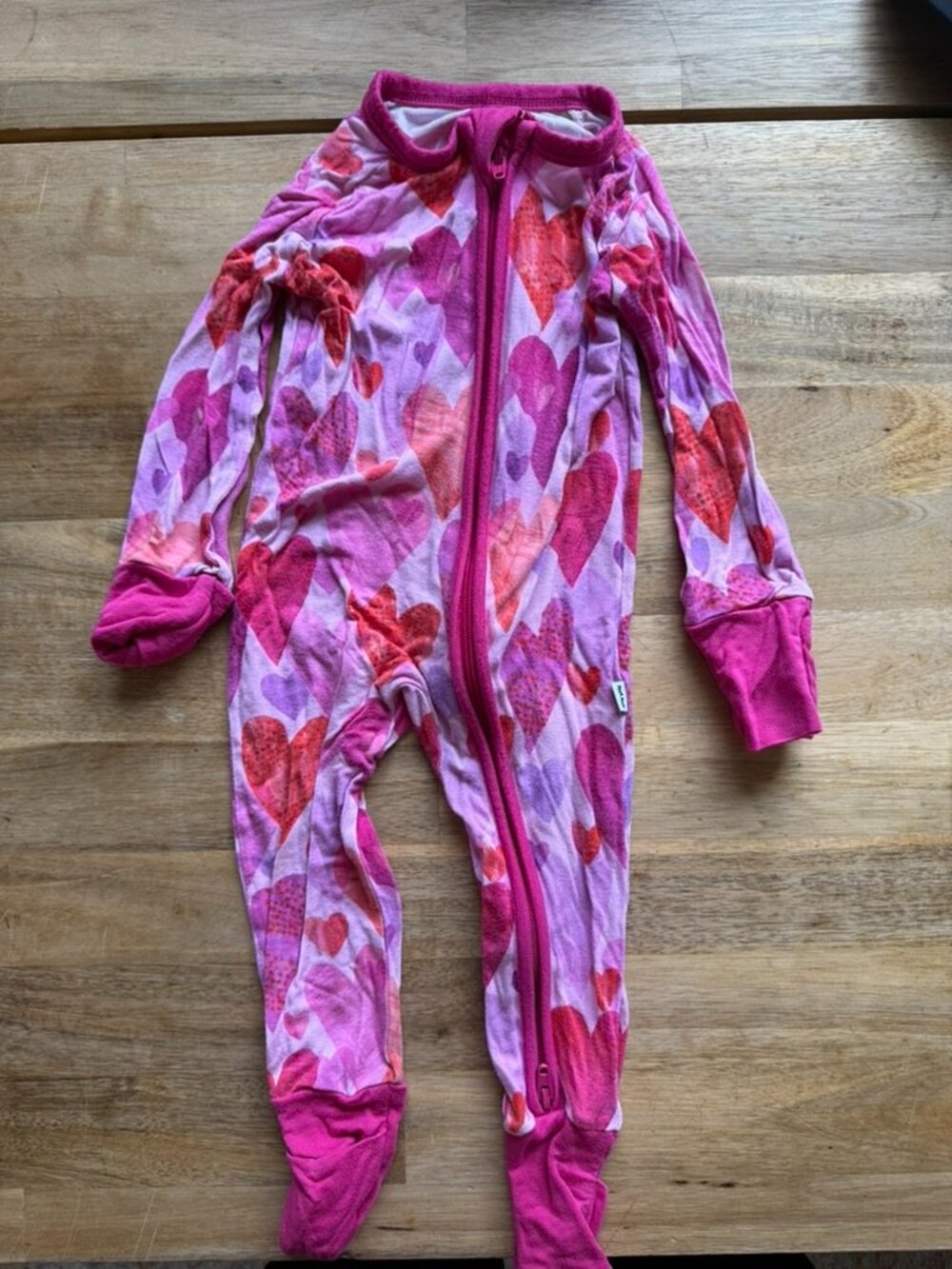 LIttle sleepies pink heart zippy 0-3 months